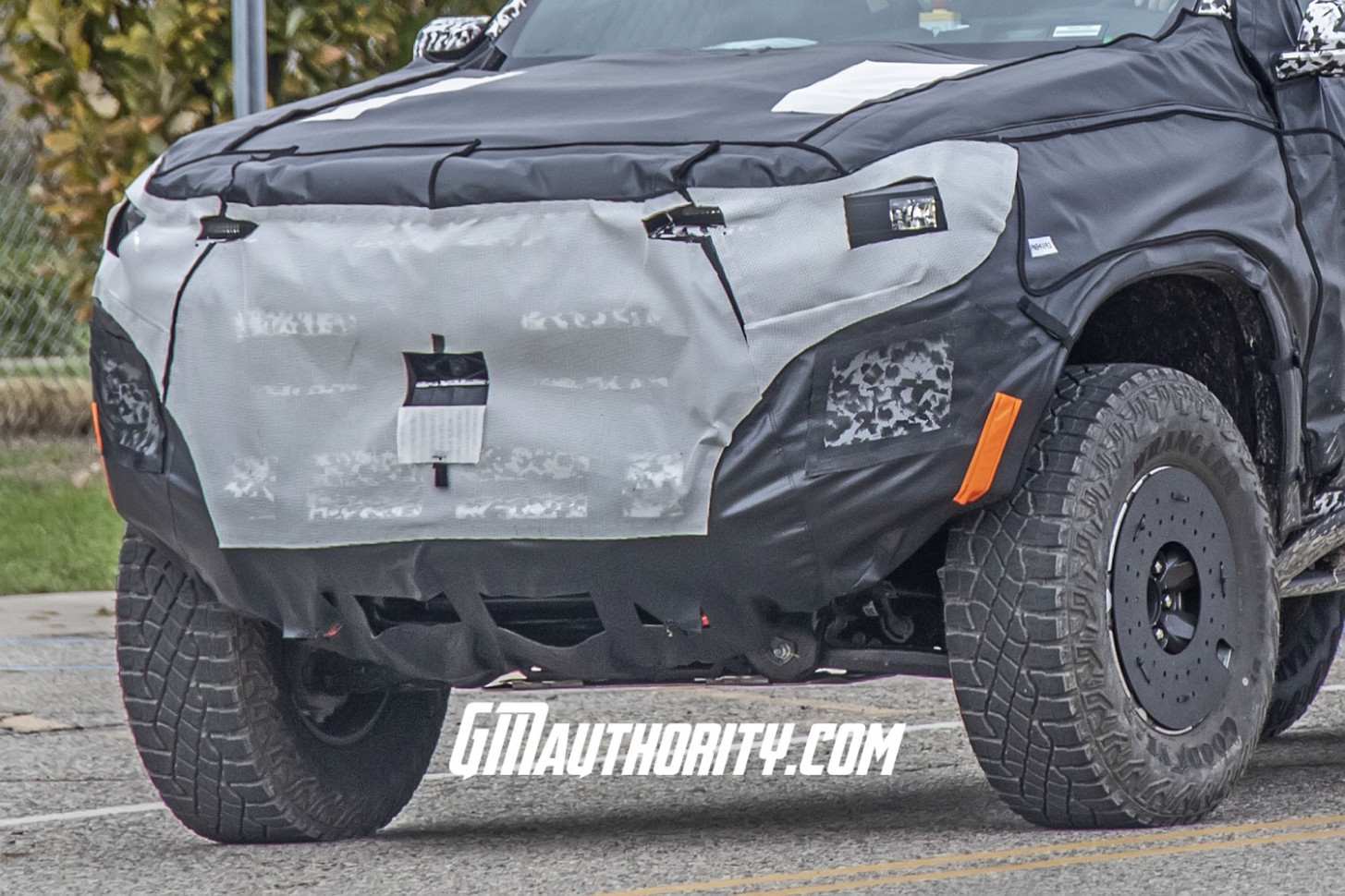 10 Chevy Colorado ZR10 Spied After Off-Road Testing