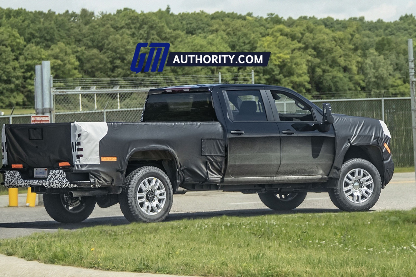 10 Chevy Silverado HD Spied For The First Time