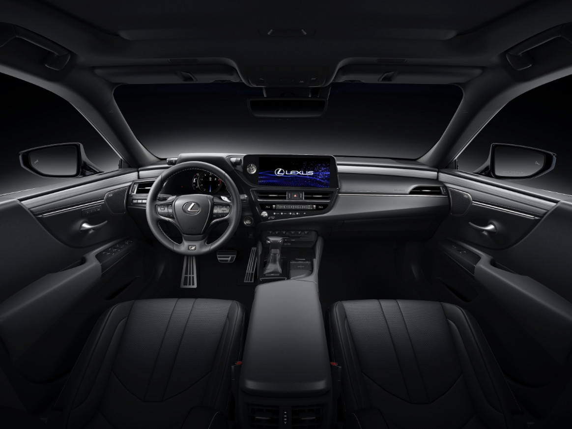 11 Lexus ES Changes Include Touchscreen Infotainment