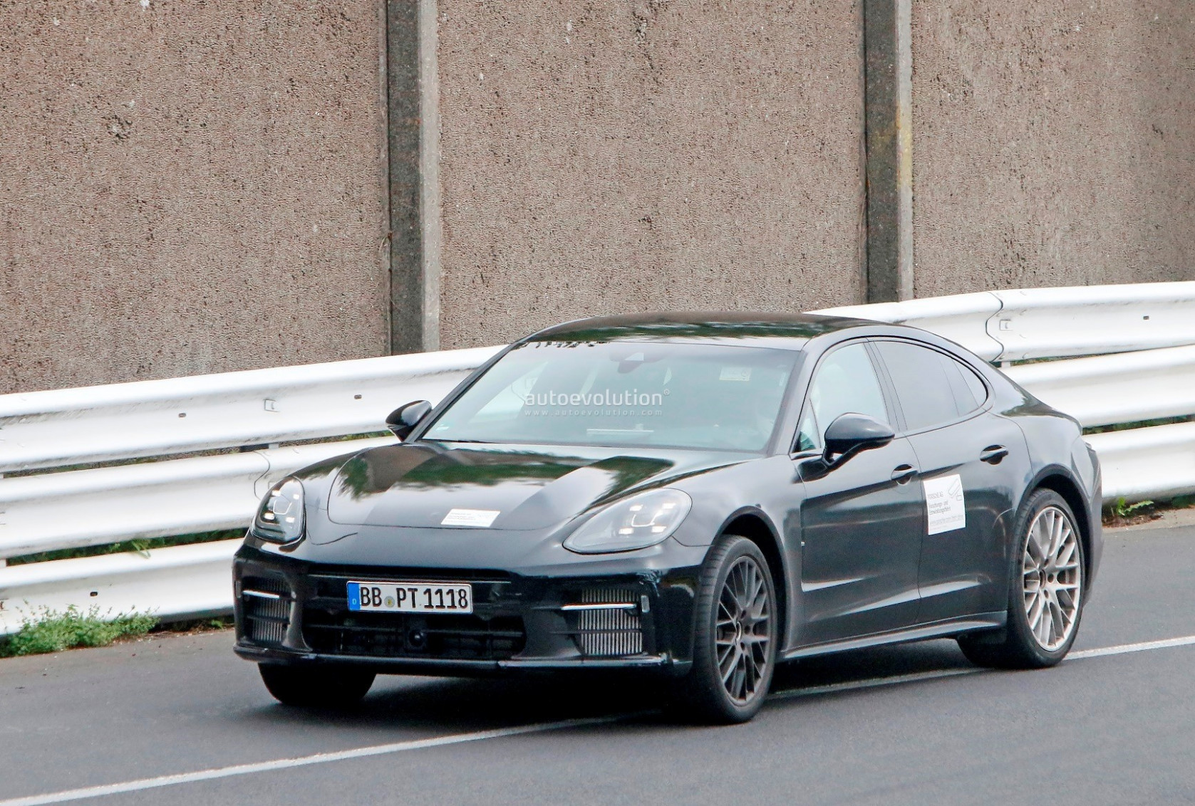 11 Porsche Panamera Facelift Spied Flaunting Large Side Intakes