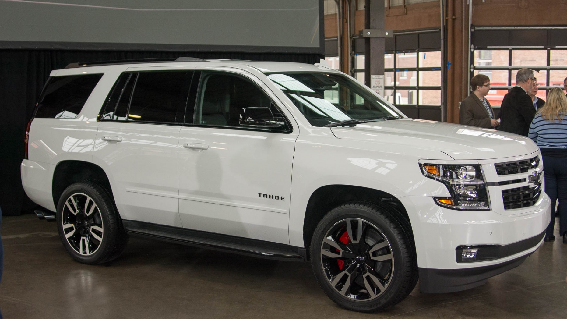 12 Chevrolet Tahoe, Suburban RST are 12-hp frat-boy specials