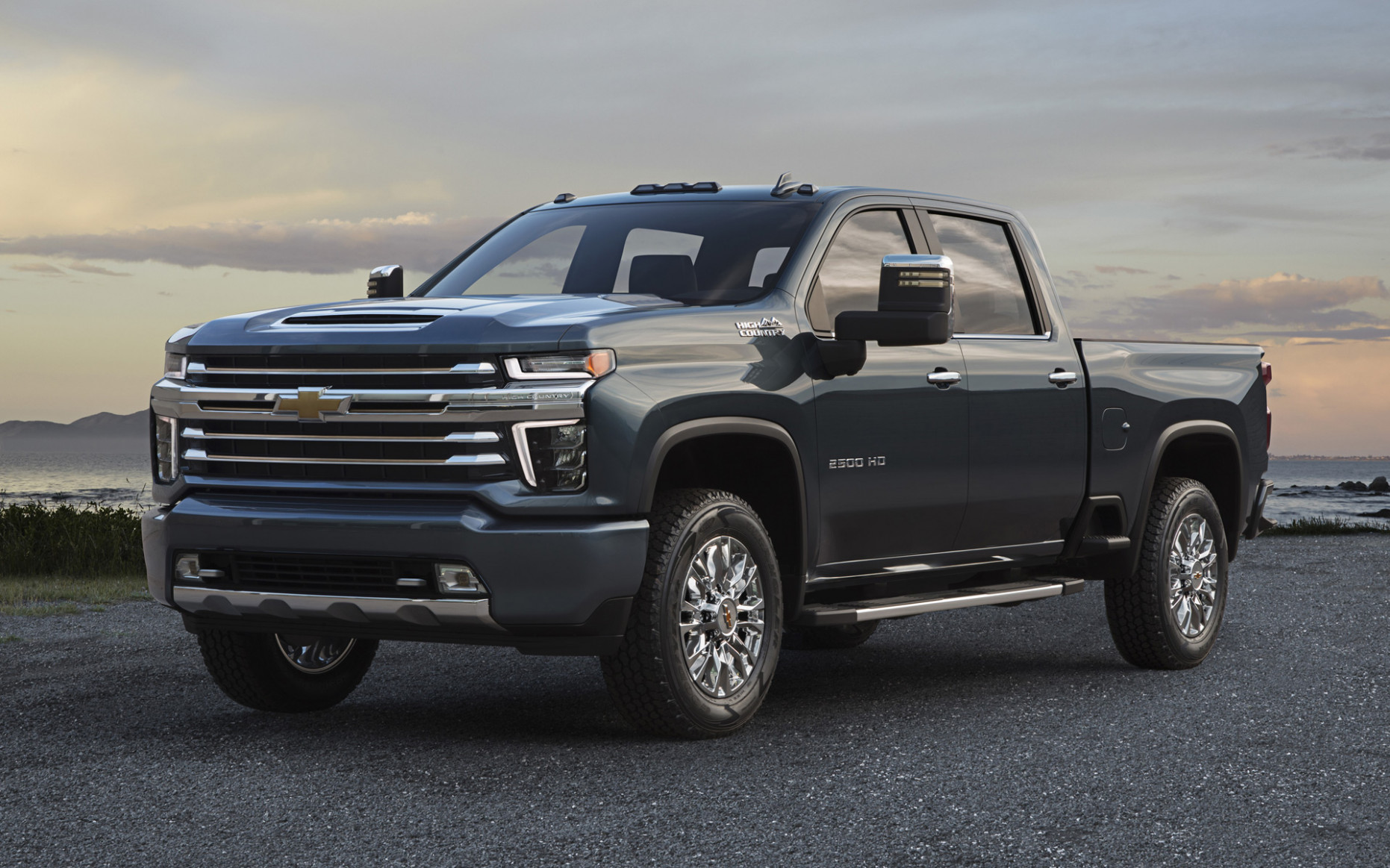 12 Chevy Silverado 12HD High Country: More bling, less butch