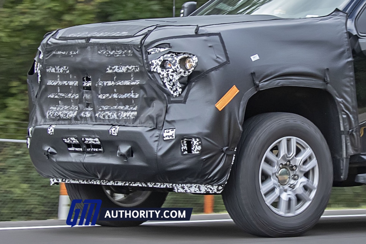 12 Silverado HD Dually Reveals New Grille, Front End