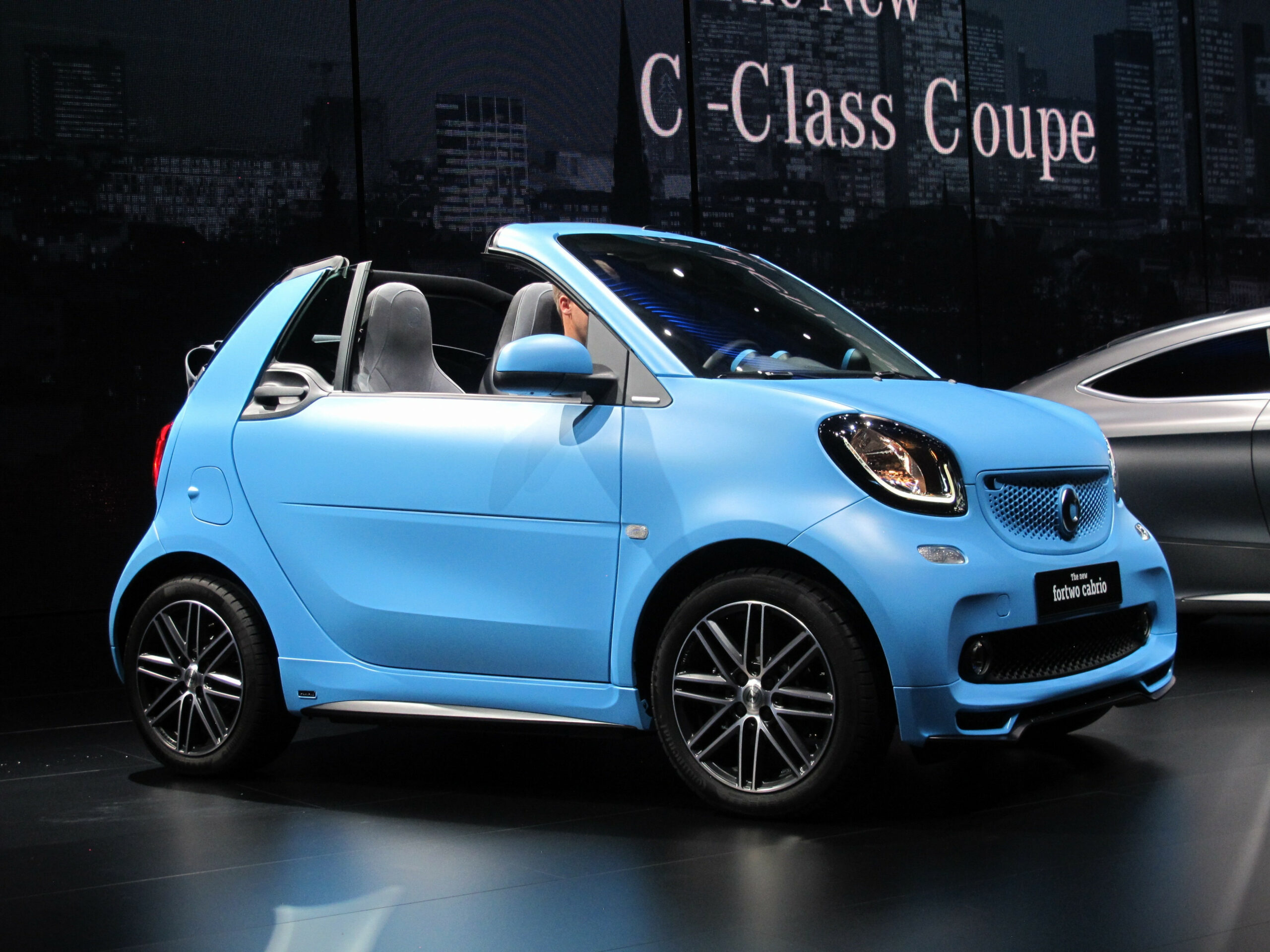 13 Smart ForTwo Cabrio: Soft-Top Minicar Returns To Range Next Year