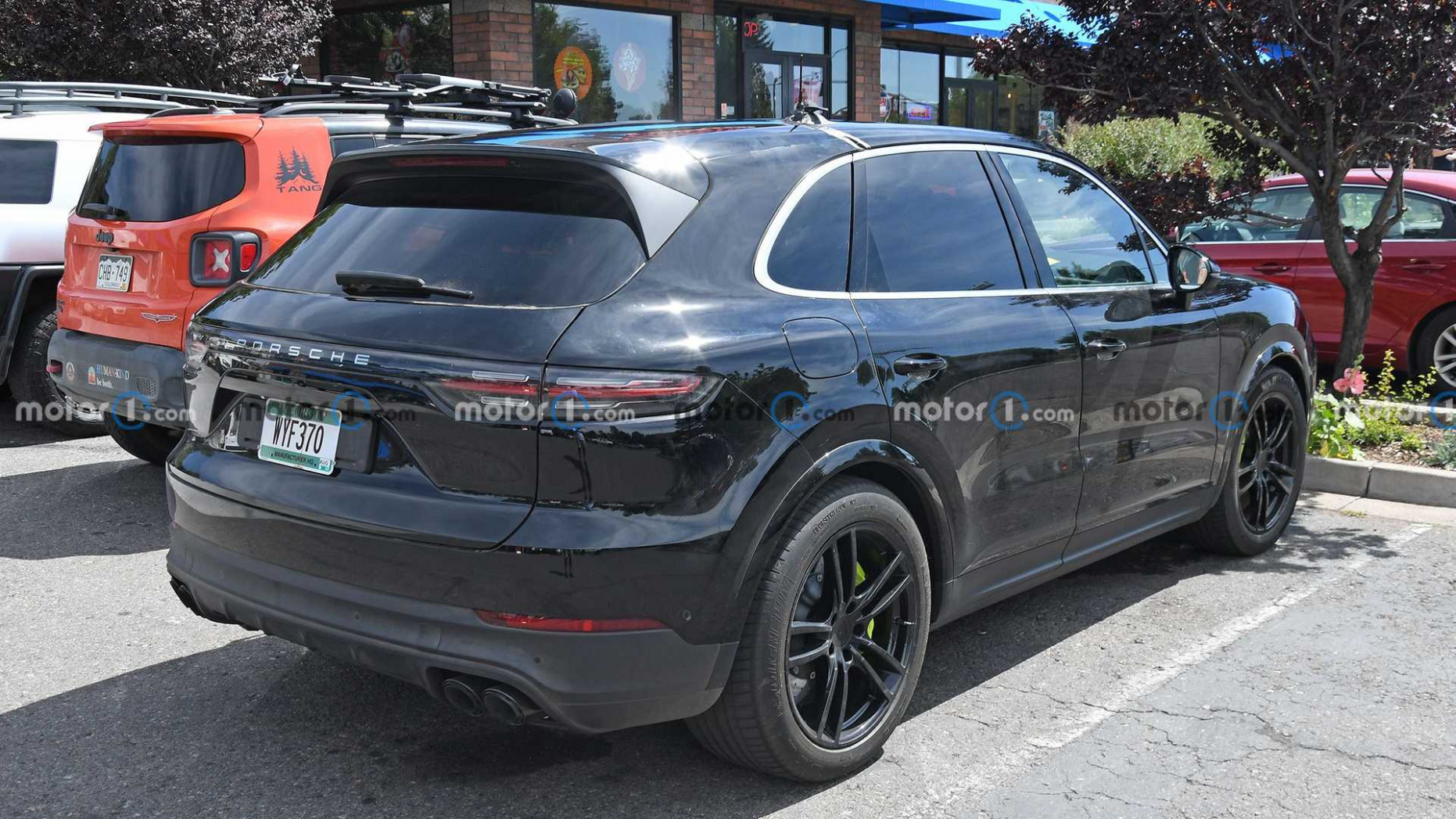 14 Porsche Cayenne Turbo S E-Hybrid Facelift Spied Inside And Out