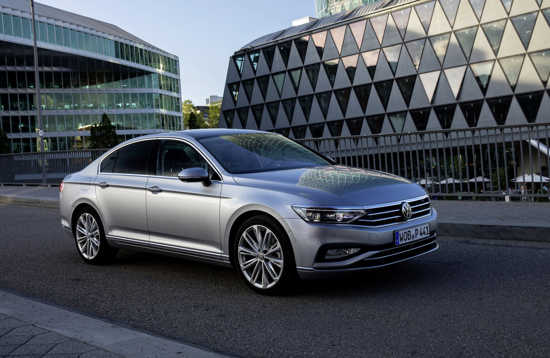 14 VW Passat To Morph Into A Liftback, Offer Diesel Power In