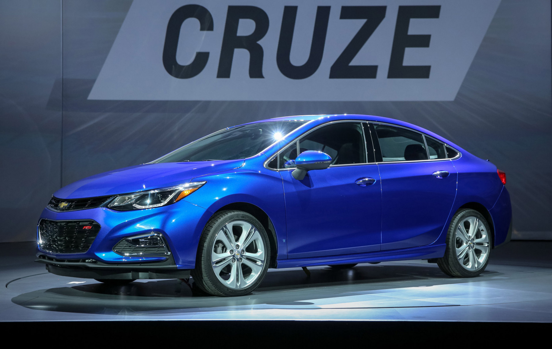 15 Chevrolet Cruze Revealed: Live Photos And Video