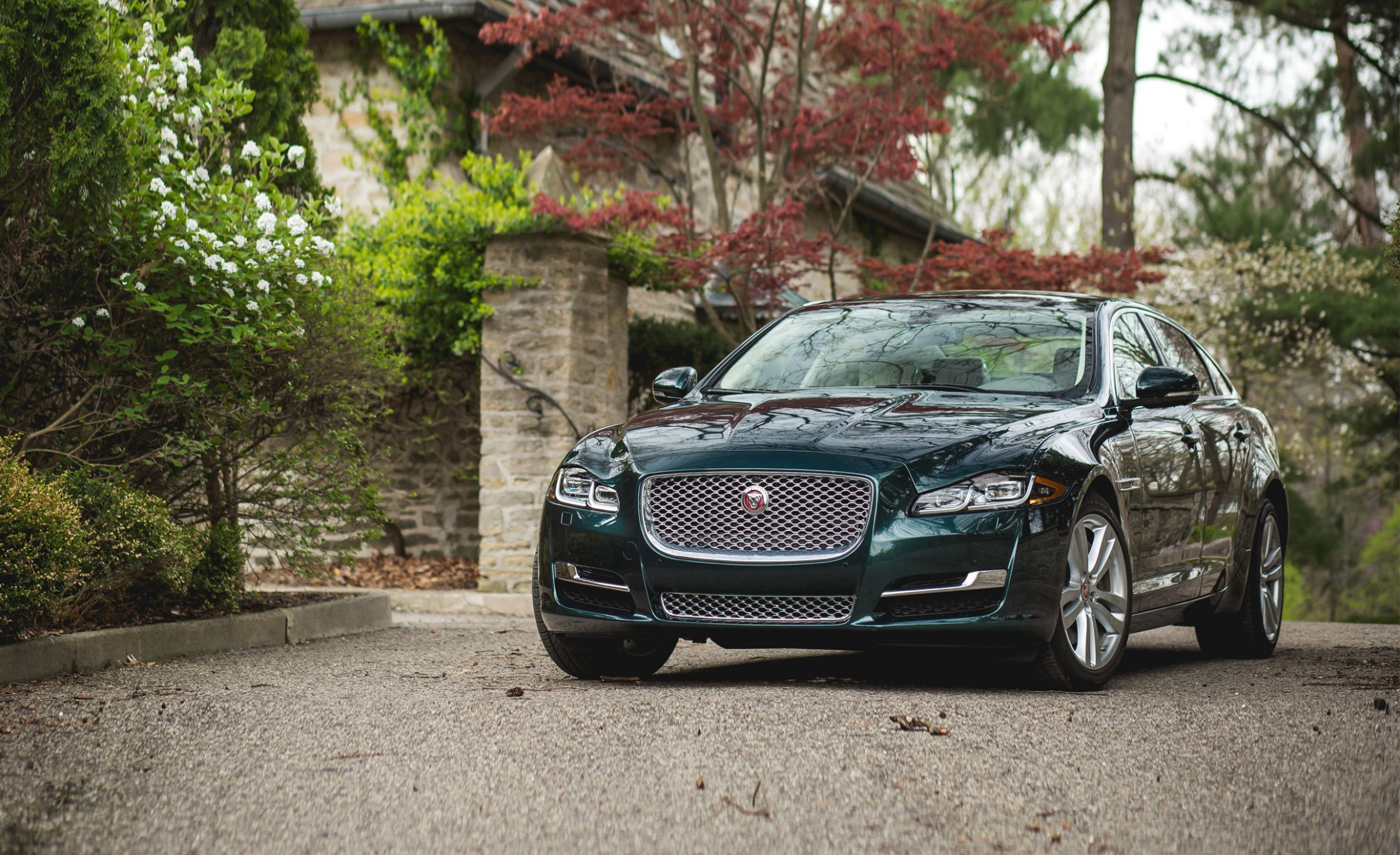 15 Jaguar XJ Review, Pricing, and Specs