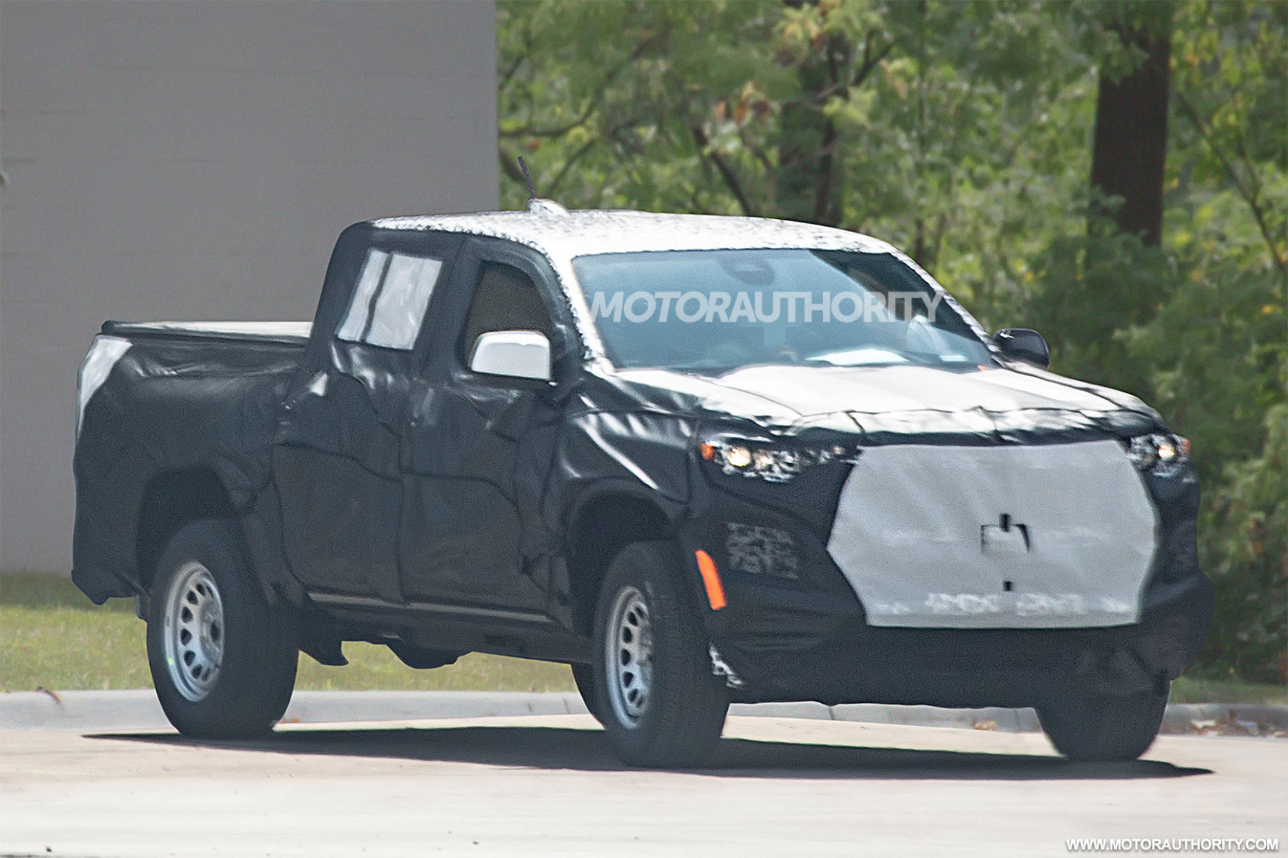 10 Chevrolet Colorado spy shots: Redesigned mid-size pickup on  - 2024 Chevy Colorado Going Launched Soon