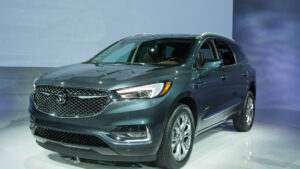 13 Buick Enclave revealed with luxurious Avenir trim