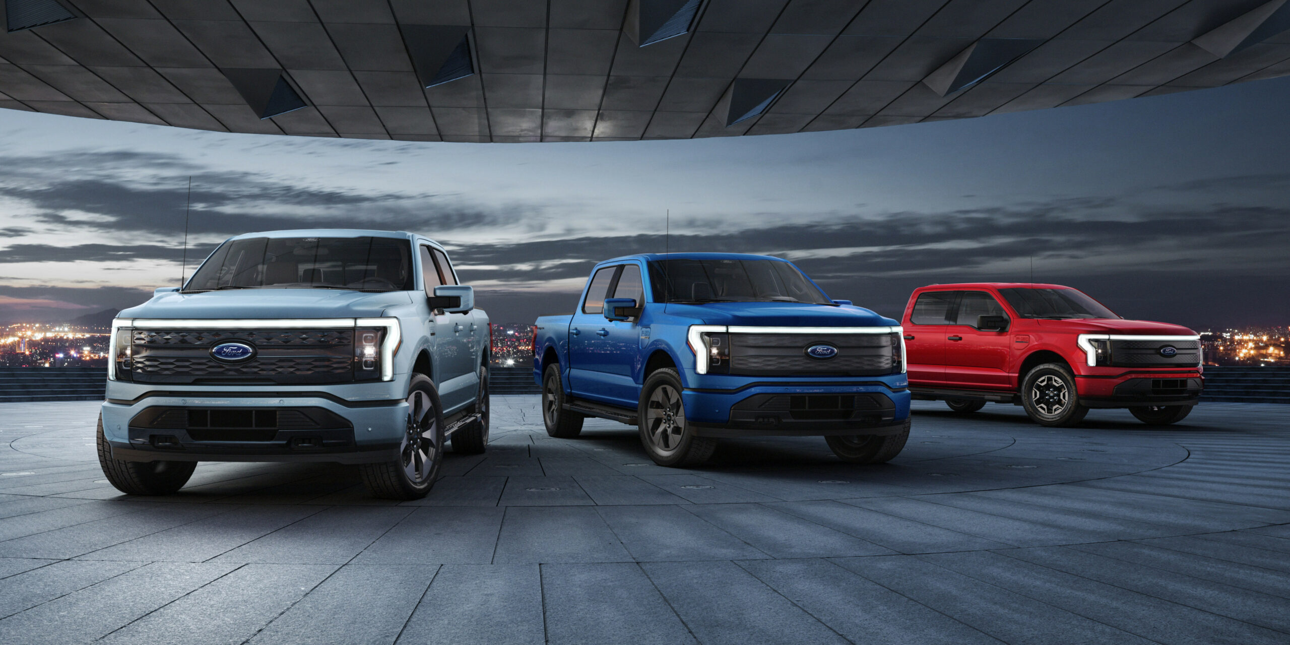 Ford F15 Lightning electric pickup has now 15,15 reservations  - 2024 Ford F100