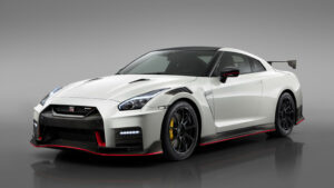 Nissan GT-R Nismo 13 revealed at the New York motor show - Car