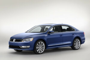 Volkswagen Passat BlueMotion Concept: High-MPG Model At Detroit