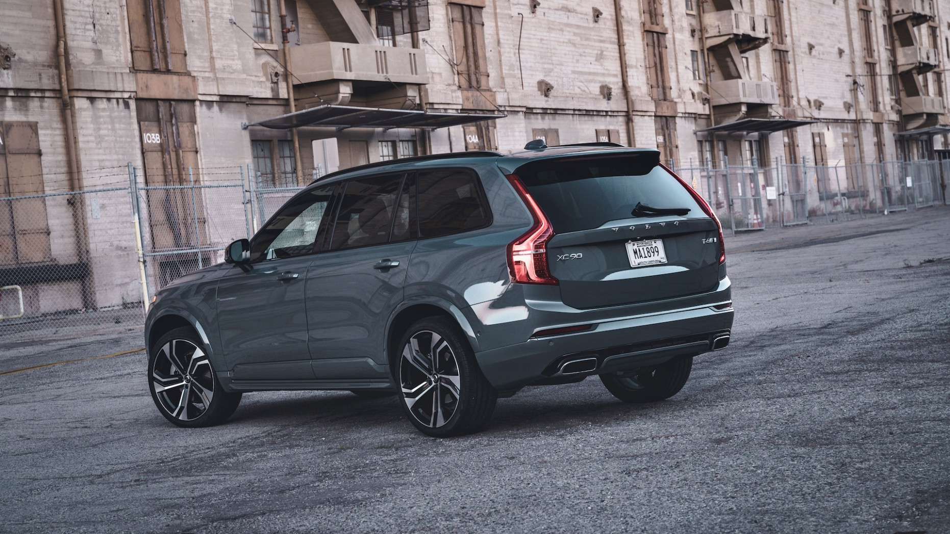 3 Volvo XC3 T3 AWD R-Design: How Does it Stack Up to the  - volvo r design xc90