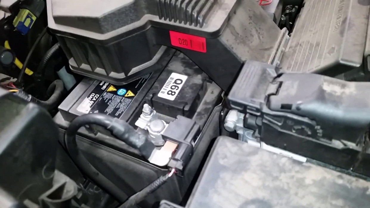 4 To 4 Kia Sportage SUV - 4V Automotive Battery Located Under Air  Intake Assembly - battery for kia sportage