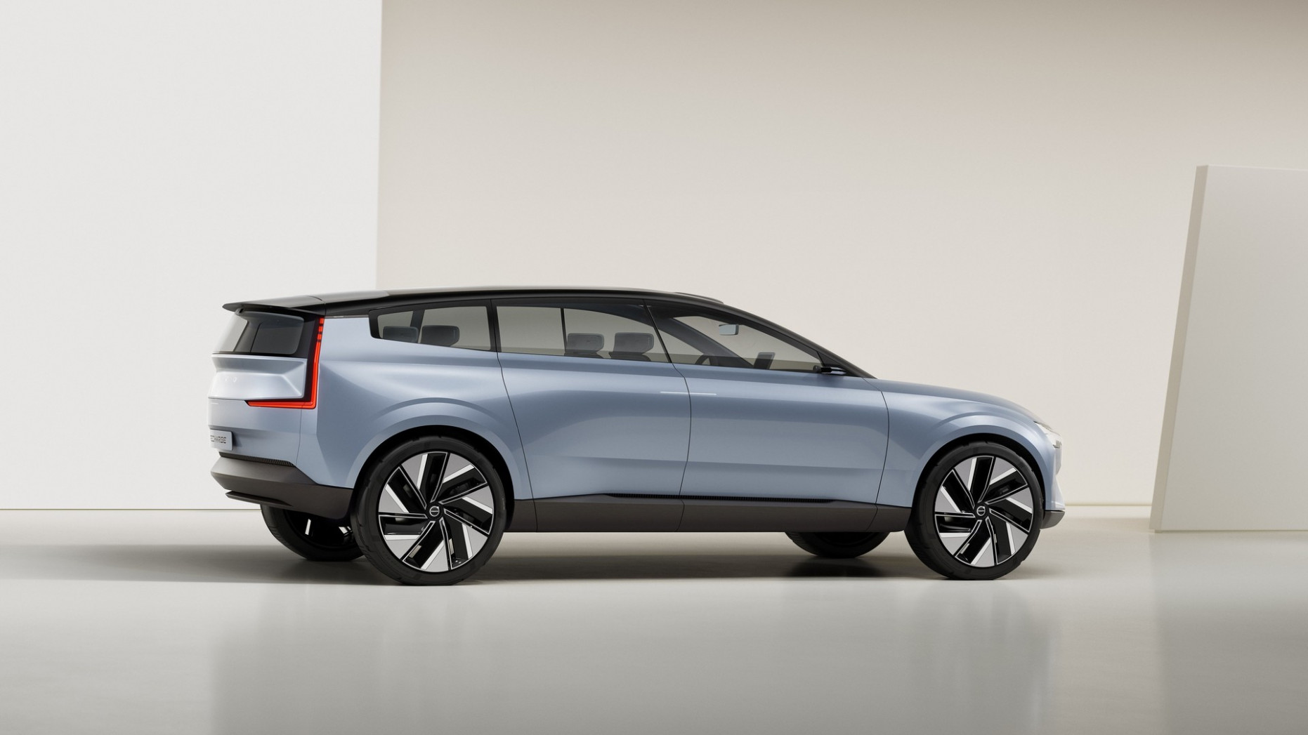 4 Volvo XC4 Successor To Blend SUV And Estate Styling Cues