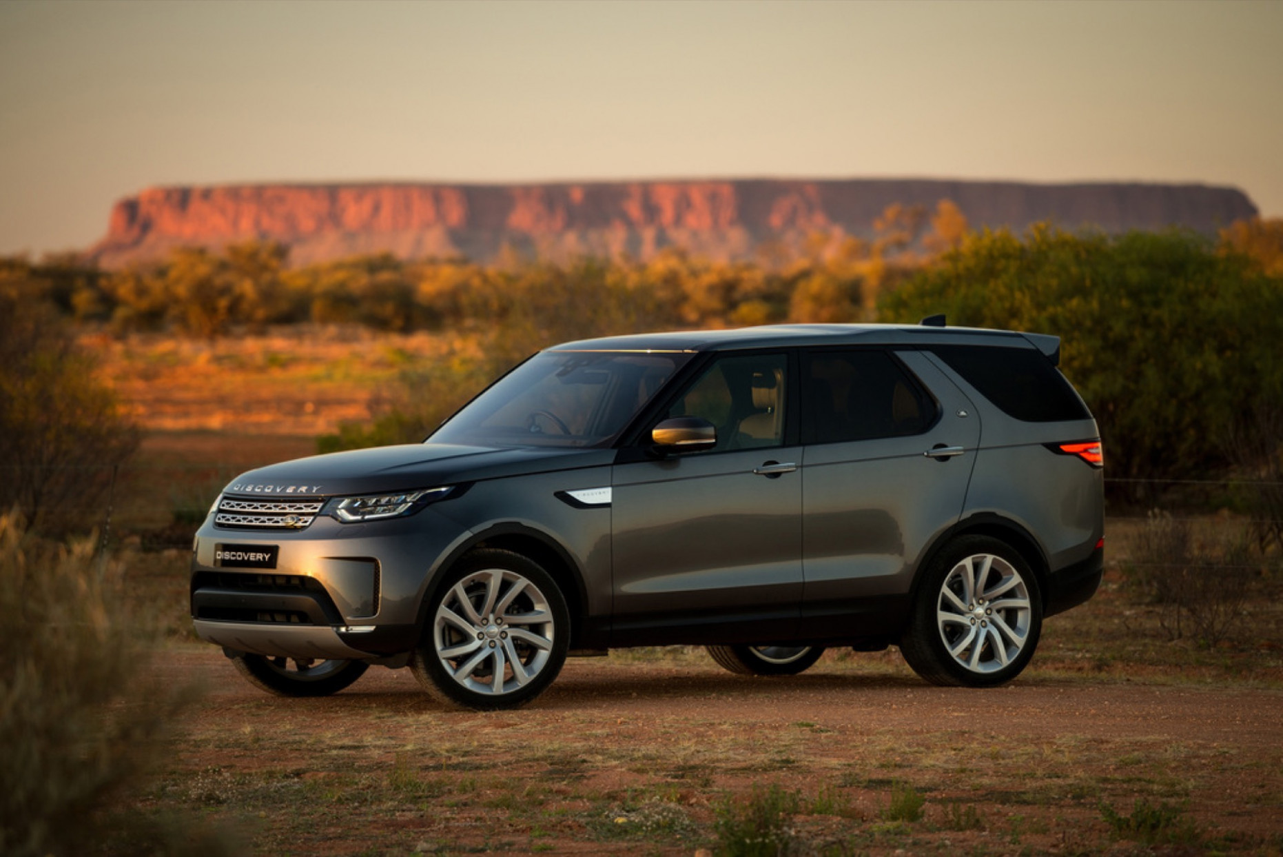 5 Land Rover Discovery Review, Ratings, Specs, Prices, and  - land rover discovery specs