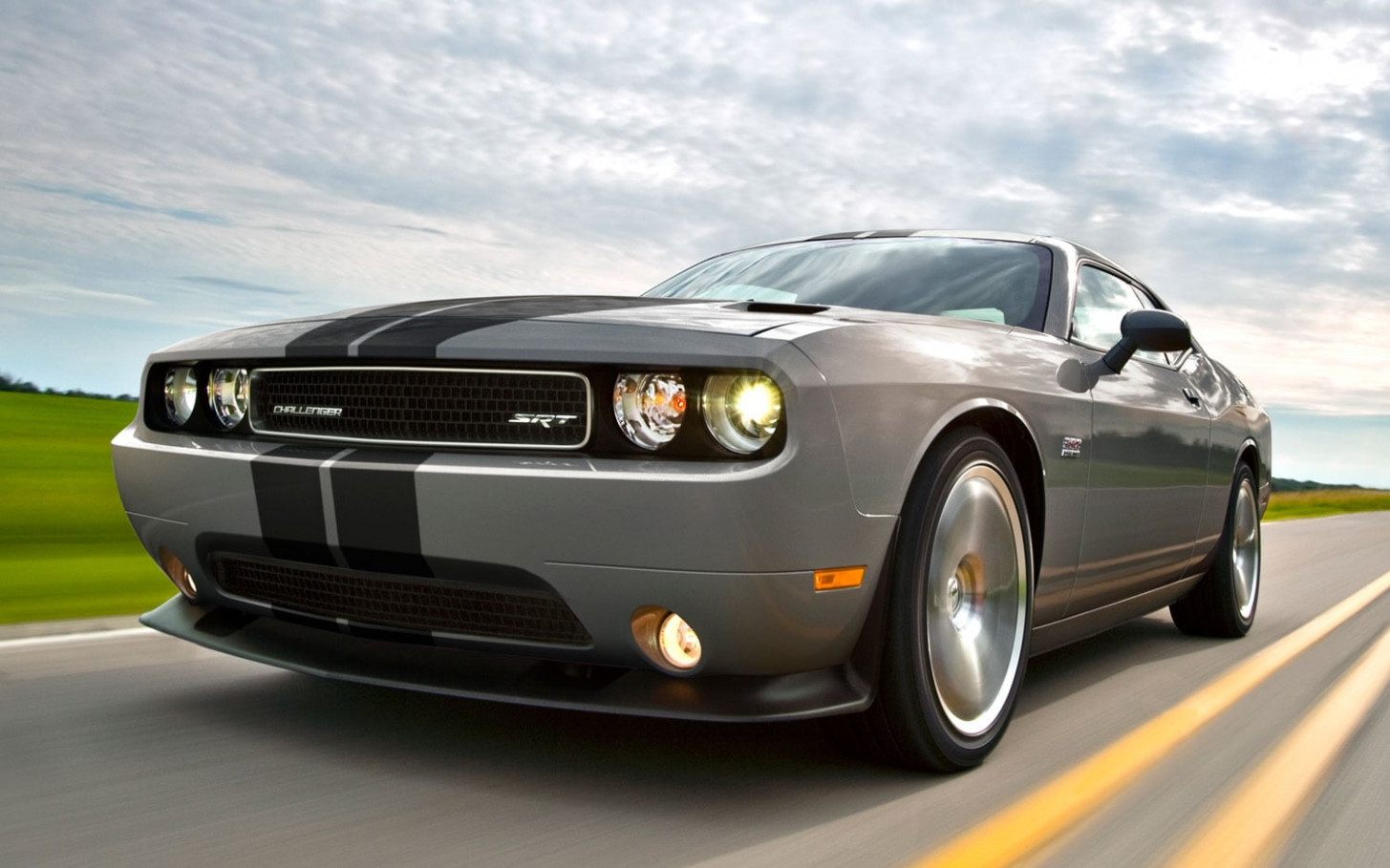 Chrysler Prices 15 Dodge Charger, Challenger SRT15, Chrysler 15