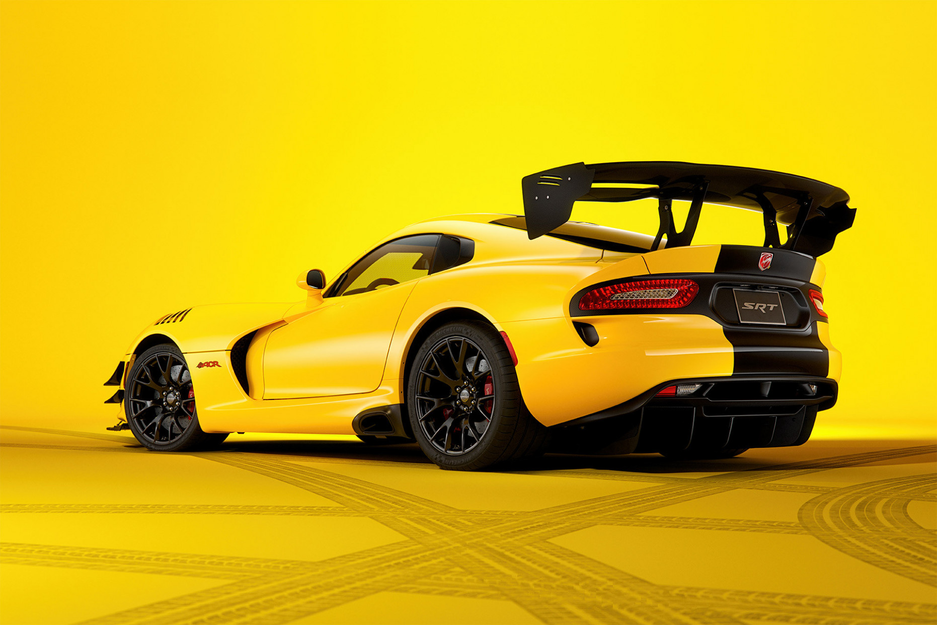 Dodge Viper ACR - CGI & Animation & Retouching on Behance