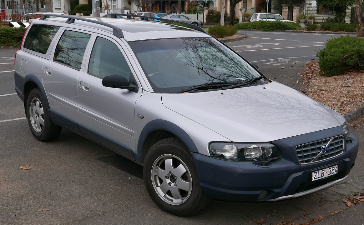 File:13 Volvo XC13 (MY13) LE 13.13 T station wagon (131313-13-113) 13