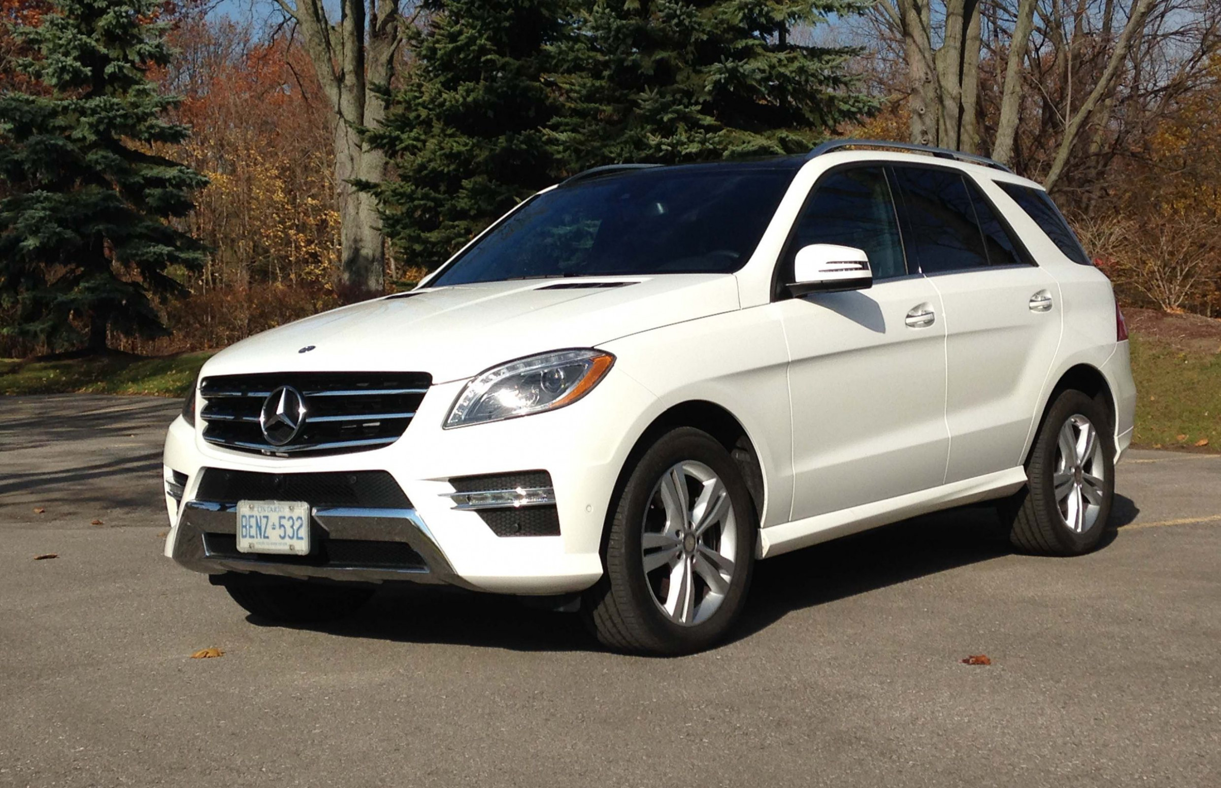 SUV Review: 114 Mercedes-Benz ML 114 BlueTEC 14Matic  Driving