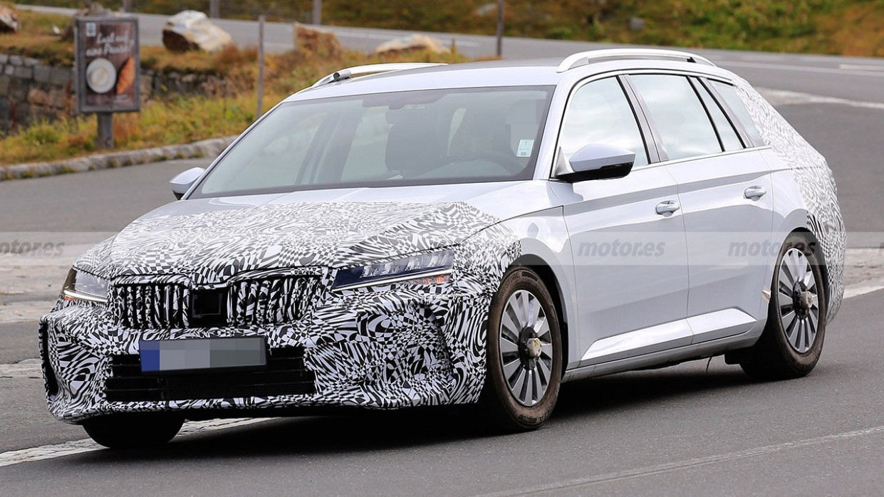 The Development Of The New Skoda Superb 11 Has Started, Hunted