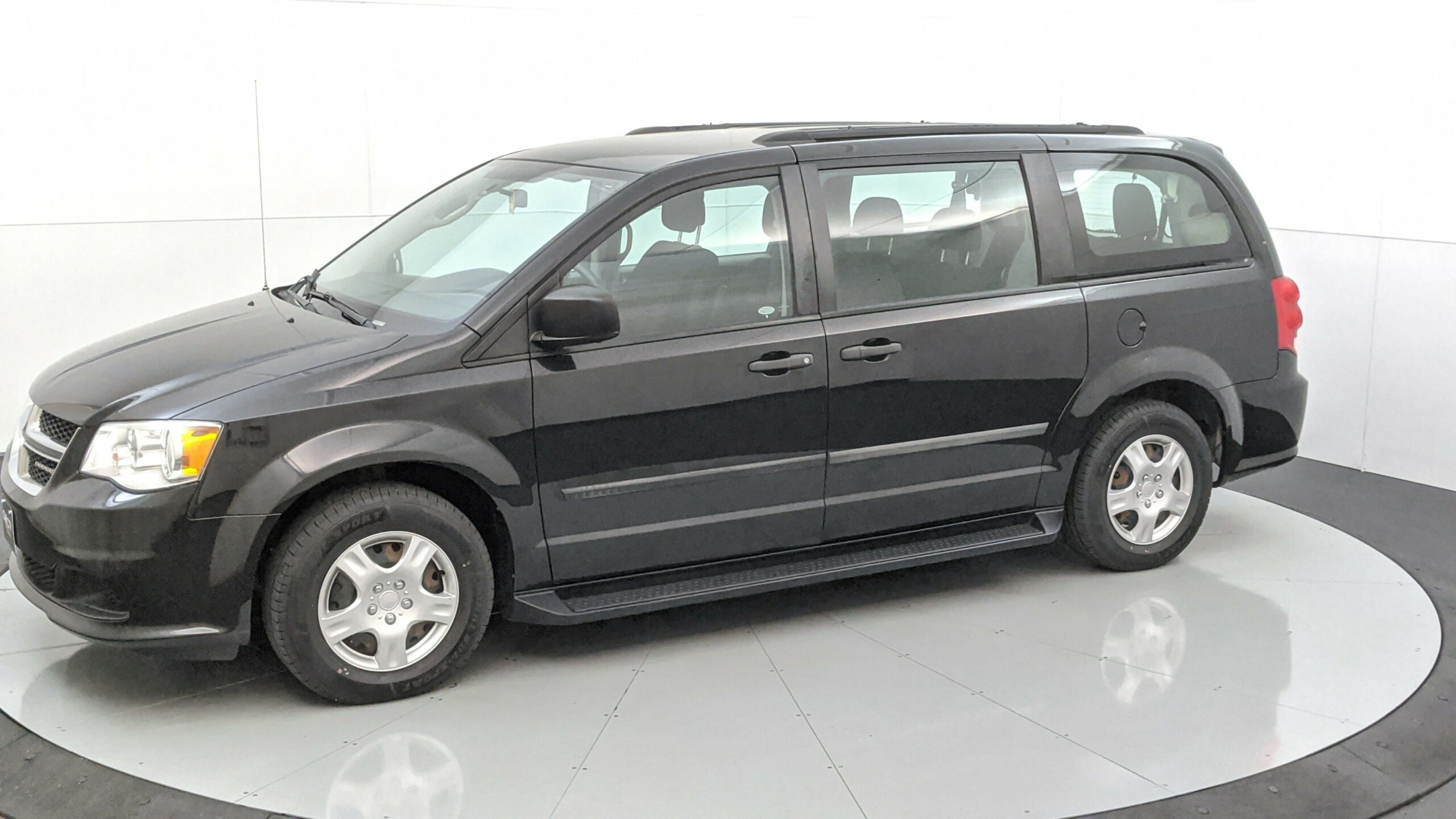 Used 15 Dodge Grand Caravan SE in Muskegon, Michigan  Stock ID